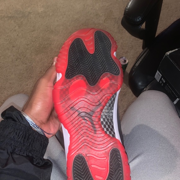 Air Jordan 11 retro low Bred - Picture 7 of 7